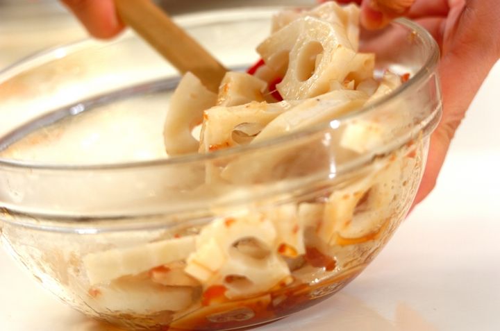 レンコンの梅和えの作り方1