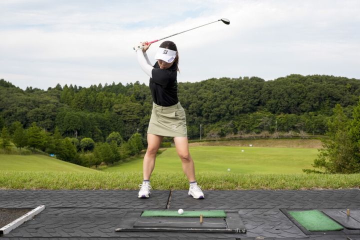“ティーを高くするだけ”でUTは簡単に打てる！女子プロがレッスン