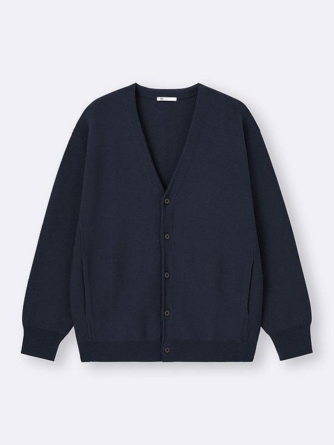 GUのウォッシャブルVネックカーディガン