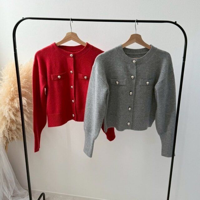 2025冬しまむらレディースゴールドボタンニットカーディガン