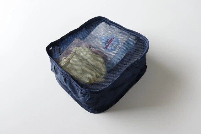 ダイソー トラベル収納ケース（折りたたみ、ネイビー、20.5cm×20.5cm×10cm）