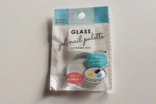 ダイソー ガラスジェルネイルパレット パッケージ