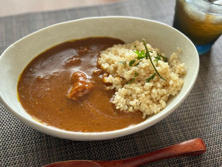 MUJIカレー総選挙ダントツ1位！本格派「焙煎スパイスのごろり牛肉カレー」