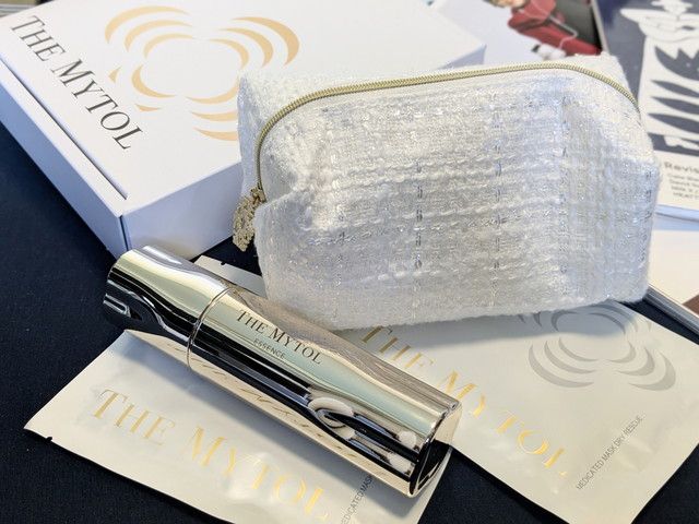 THE MYTOLウィンターコフレ2025のセット内容（美容液・薬用マスク・スノーツイードポーチ）