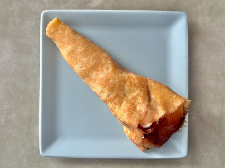 いろんな食感が贅沢！【ファミマ】のりんごクレープがタダものじゃない