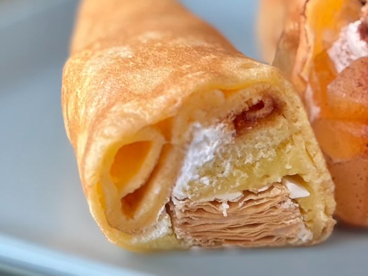 いろんな食感が贅沢！【ファミマ】のりんごクレープがタダものじゃない