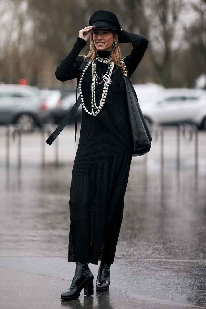 画像: マリンキャップ × パールネックレスで飾りつけ