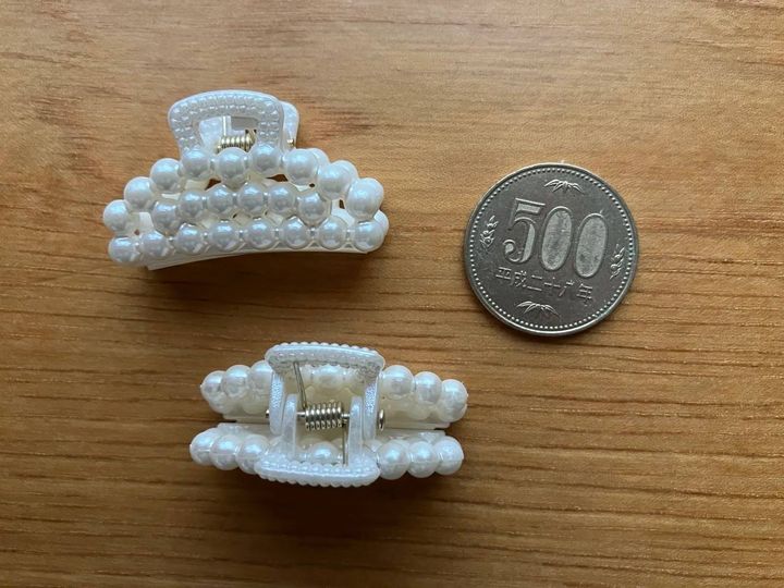 Seria(セリア)：クリップ 2P パール風