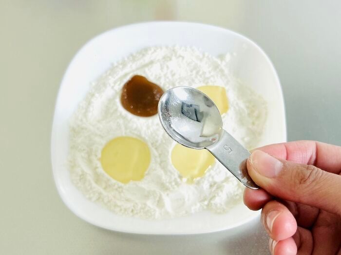 計量スプーンは『逆に使う』と洗い物が減る！？「いちいち洗う」が消える便利すぎる裏ワザとは