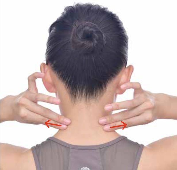 「首こり」に指リンパ (C)はちみつMIO(加藤美緒)／KADOKAWA