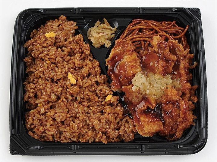 「ブラック炒飯＆油淋鶏」