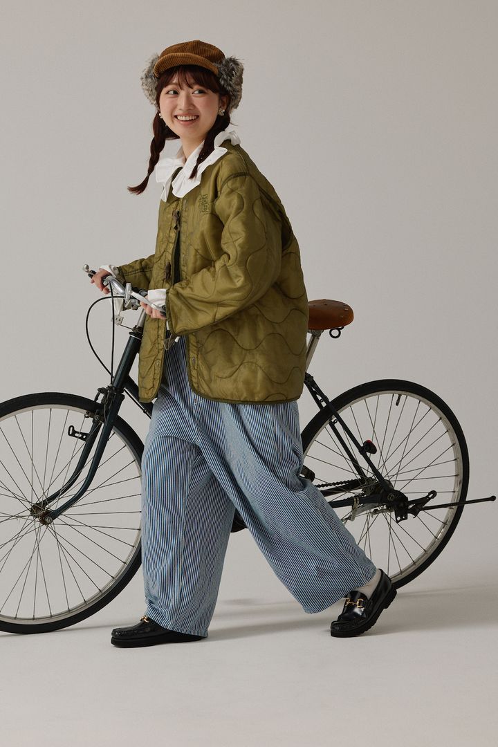 冬の始まりは軽やかなキルティングジャケットで！首元のフリルで甘さをプラス【FUDGE FRIEND おしゃれさんの毎日コーディネート vol.619｜Maruru】