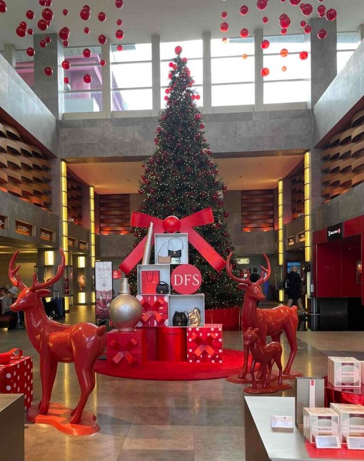 沖縄おもろまち駅直結の免税店