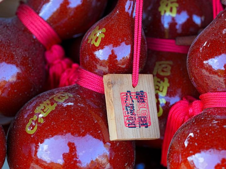 All About ニュース編集部が全国250人を対象に実施した「御朱印に関するアンケート」の調査結果から、好き＆いただきたい「岩手県の御朱印」ランキングを発表！ 2位「盛岡八幡宮」を抑えた1位は？ （サムネイル画像出典：PIXTA）