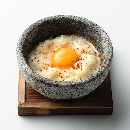 大阪・梅田に辛麺専門店「赫辛麺 燦」がOPEN！辛さだけでなく、香りと旨みを追求