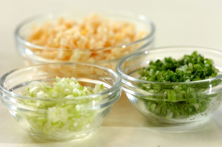 豚肉とタケノコのオイスターチャーハンの下準備2