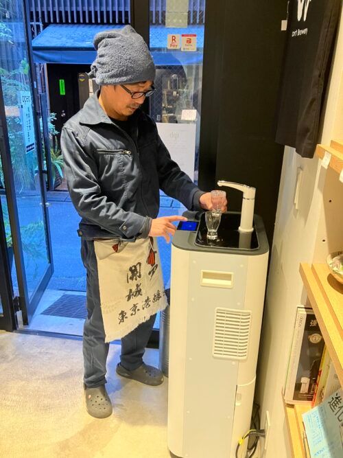 株式会社アクアムが開発した「空気製水器」