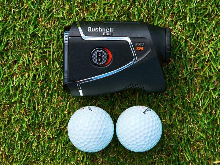 「打つべき距離」を教えてくれる！プロ御用達レーザー距離計にコンパクトモデル登場