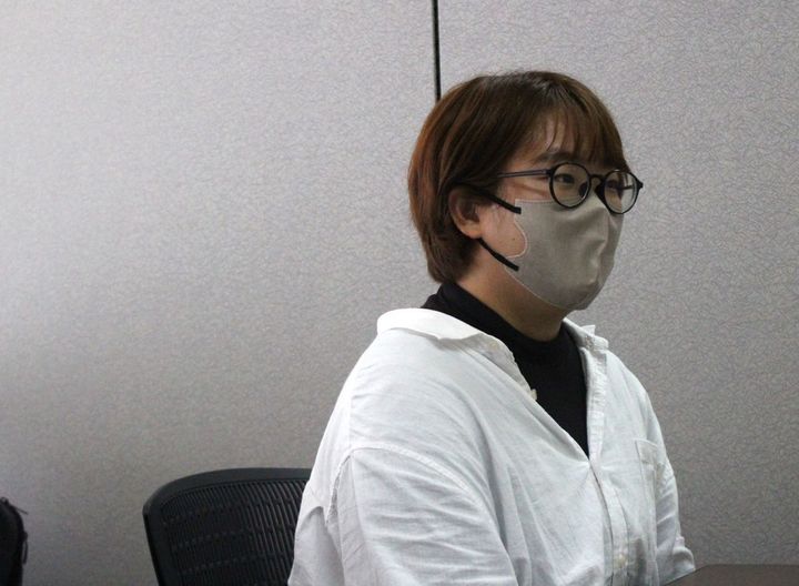 取材に応じる平山さん