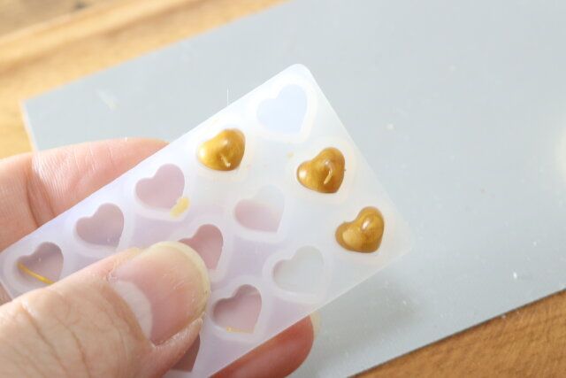 セリアのシーリングワックス用シリコーン型 スター・ハートの作り方