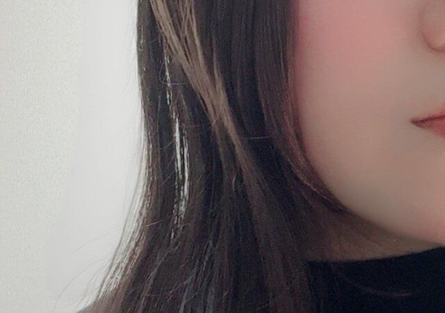 トップヘアウィッグ（分け目タイプ） フェイスライン