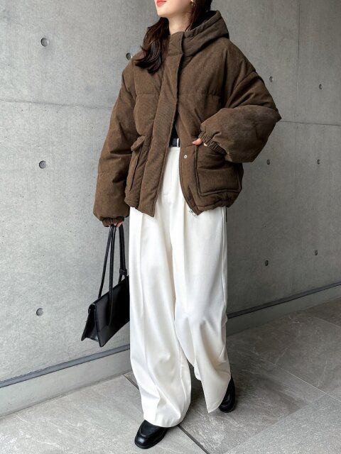 2025冬大人女性ダウンきれいめカジュアルコーデ
