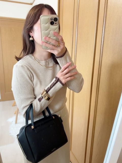 YUMリブソデボタンPOを着用したコーデ