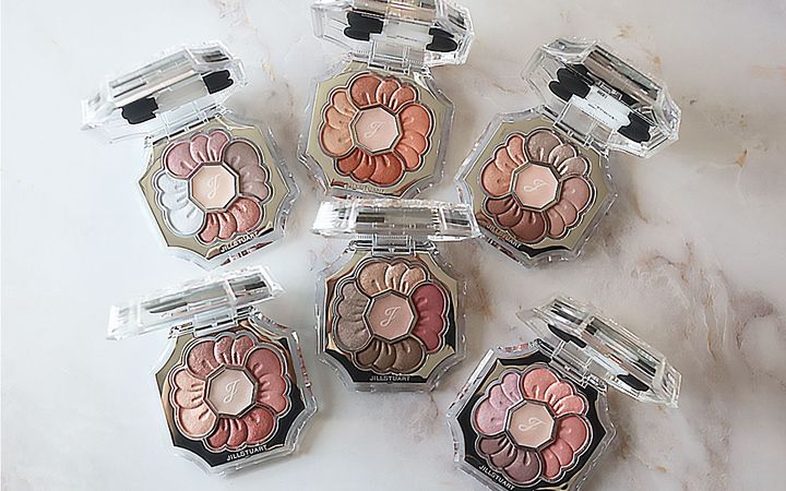 ジルスチュアート「ドレスドブルーム アイズ」は1月9日発売