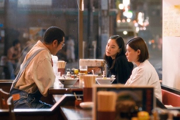 (C) 金原ひとみ／集英社・映画「ミーツ・ザ・ワールド」製作委員会