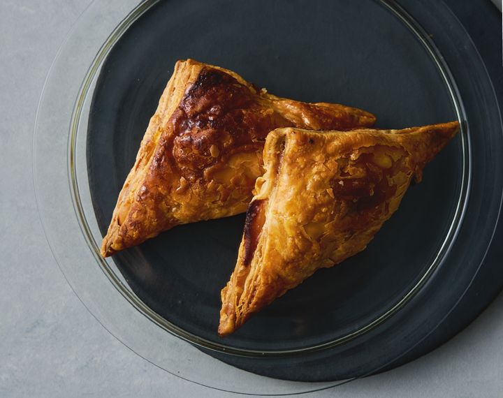 【アントルメ佐藤菓子店】ふじのりんごのクリームパイ