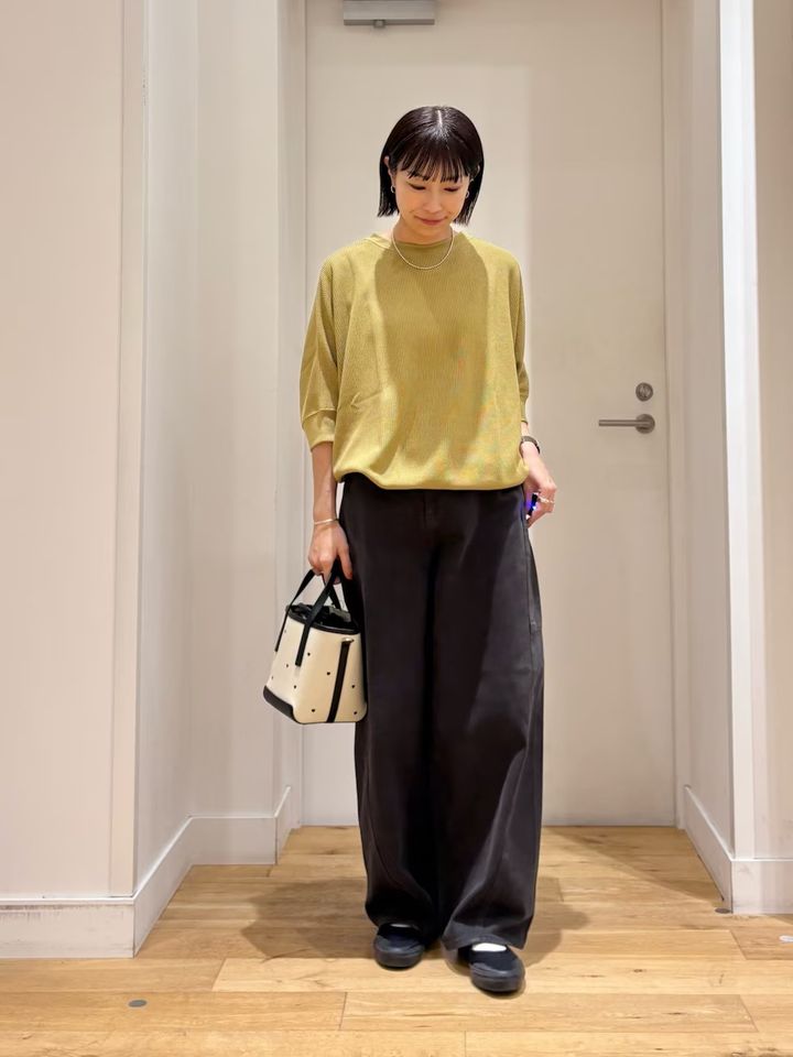 チャコールグレーでおしゃれなニュアンスを