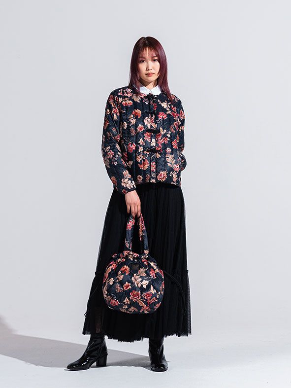 ダウン一枚でおしゃれが完成！オリジナルフラワープリントや刺繍をデザインした《VIVIENNE TAM》と《TAION》による初コラボアイテムが誕生