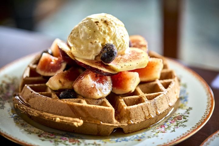 「季節限定 無花果とシナモンのワッフル」1600円（例年9月初旬〜10月中旬頃）