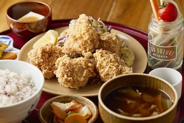 新潟県新潟市「FARM TABLE SUZU」の「新潟米粉のトリカラ御膳」