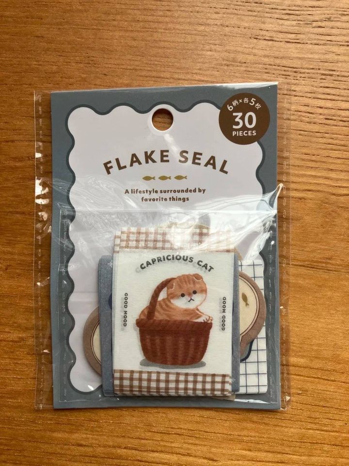 Seria(セリア)：フレークシール ふんわりねこ柄