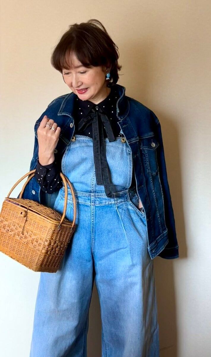 yumikoさん11月ブログ_デニムサロペットコーデ