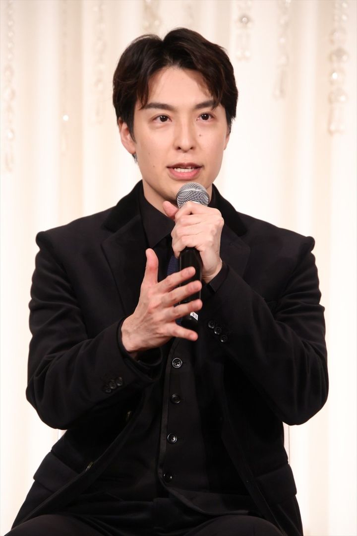 海宝直人、ミュージカル『ISSA in Paris』制作発表記者会見に登場 クランクイン！ width=