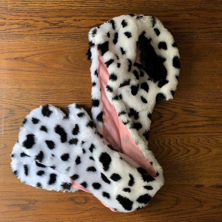 フードとマフラーと手袋がくっついたあったか小物