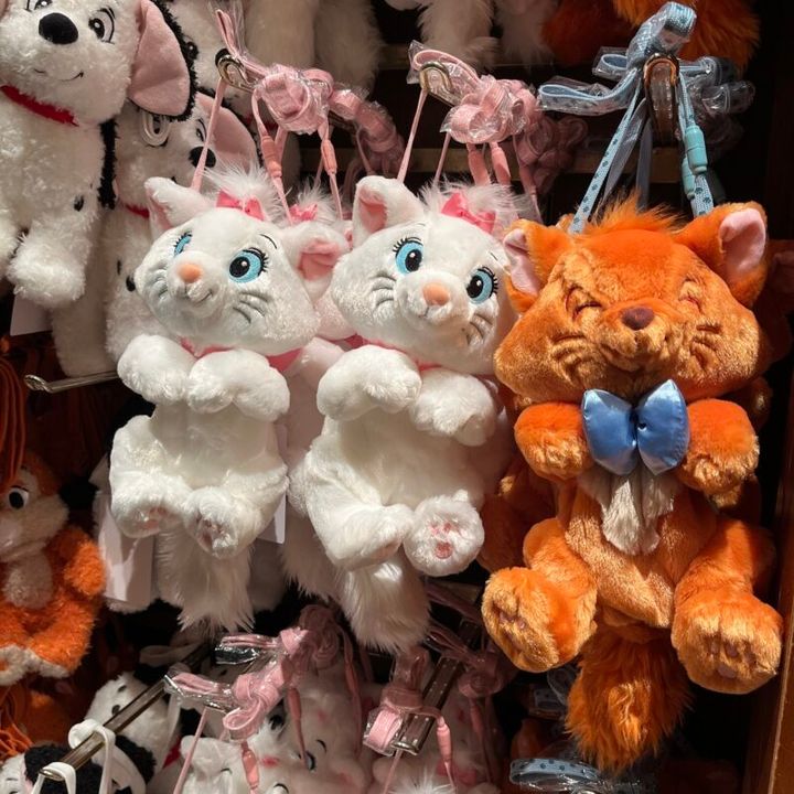 大人気『お洒落キャット』のぬいぐるみバッグ