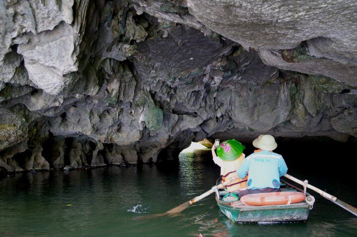 ベトナム・ニンビンの絶景を楽しむ1泊2日の冒険旅