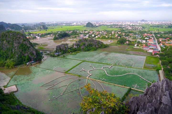 ベトナム・ニンビンの絶景を楽しむ1泊2日の冒険旅