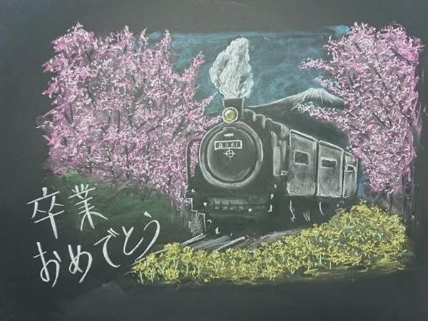 環境にやさしい「シーシェルチョーク」は黒板アートにもおすすめ。ホタテの貝殻を有効活用！