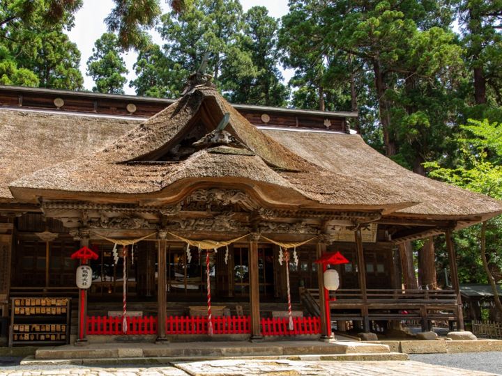 All About ニュース編集部が全国250人を対象に実施した「御朱印に関するアンケート」の調査結果から、好き＆いただきたい「山形県の御朱印」ランキングを発表！ 2位「熊野大社」を抑えた1位は？ （サムネイル画像出典：PIXTA）