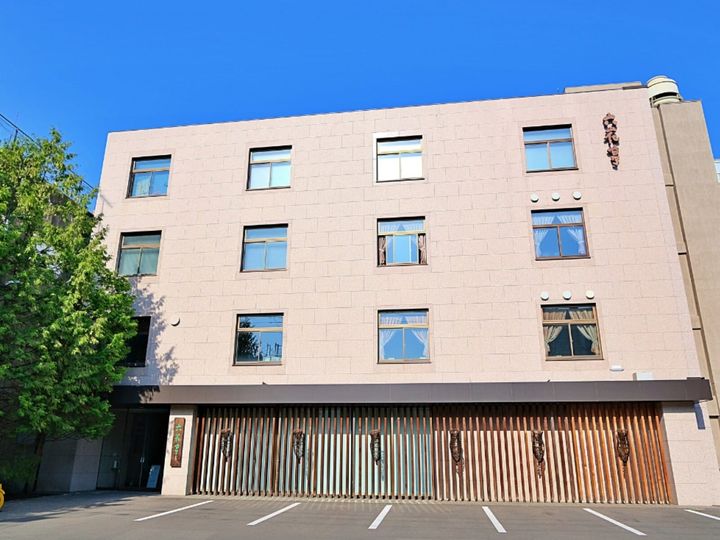 All About ニュース編集部が全国250人を対象に実施した旅先で買いたいお土産に関するアンケートの調査結果から、旅先で買いたい「北海道のお土産」ランキングを発表！ 2位「マルセイバターサンド（六花亭）」を抑えた1位は？