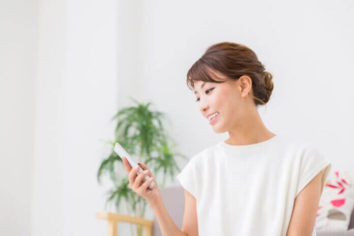 婚活でLINE返信が遅い理由と続けるべきか判断するポイント