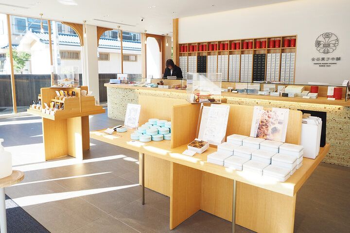 鬼怒川温泉駅前でちょっと寄り道♪ 旅気分をくすぐる「金谷菓子本舗」でカフェ時間＆お土産探し