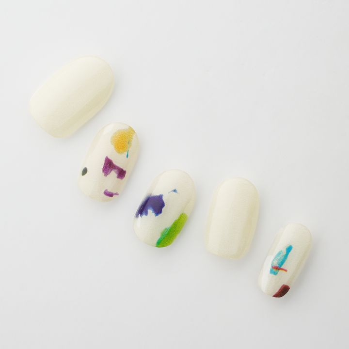 7nanaの水彩ネイルの仕上がり