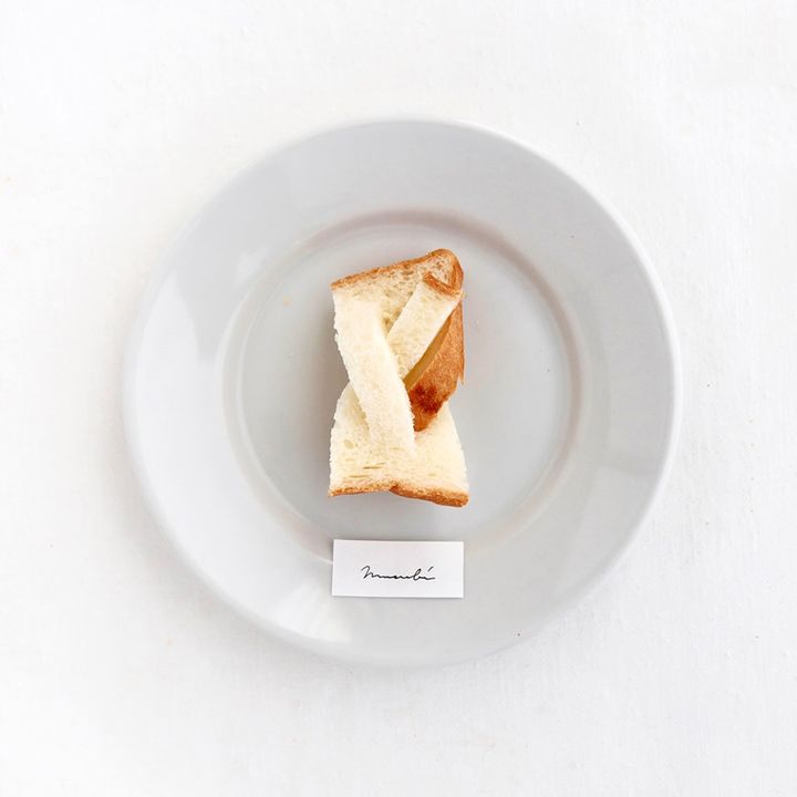 食パンに切り込みを入れて、結ぶだけ！むすびトーストのつくり方