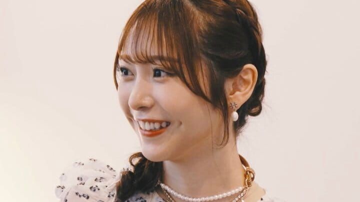 【写真・画像】あざと肌見せミニドレスの元グラドル人妻と“恋愛特訓” 25歳非モテ男性が有頂天「夢のような時間でした」 1枚目