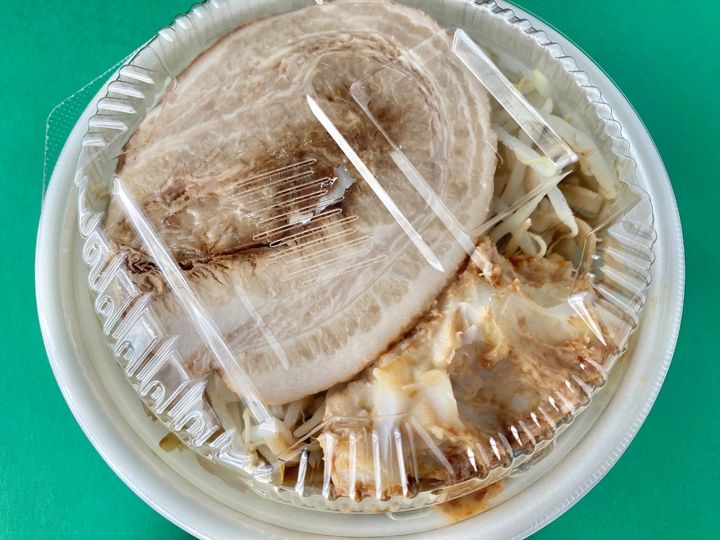 1食当たり1028kcal！やっぱりウマい！【セブン】名店監修の背徳感マシマシラーメン